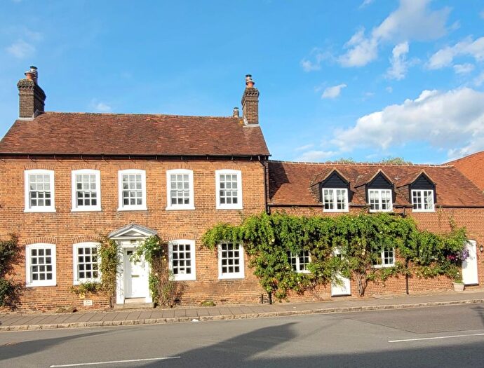 5 Bedroom Detached House For Sale In High Street, Amersham, HP7