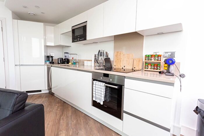 1 Bedroom Flat For Sale In Surrey Quays Road, Canada Water, London, SE16