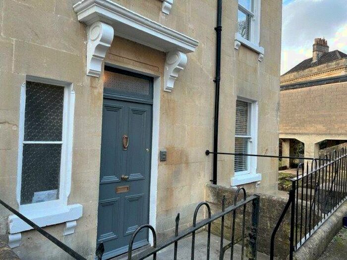 1 Bedroom Apartment To Rent In Belgrave Crescent, Bath, Somerset, BA1