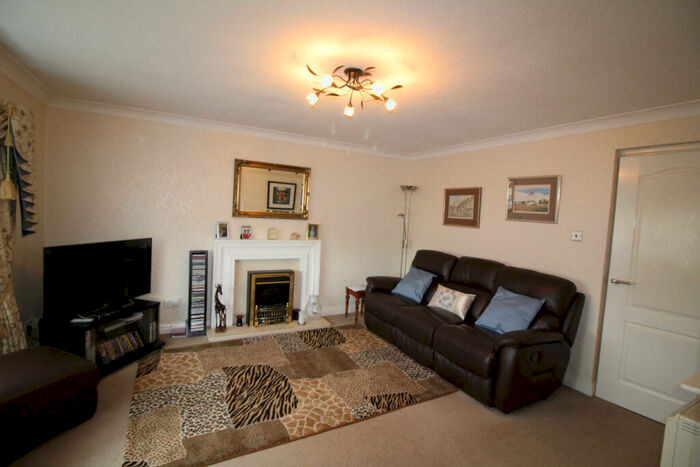 2 Bedroom Apartment To Rent In Sandy Close, Thornton Cleveleys, FY5