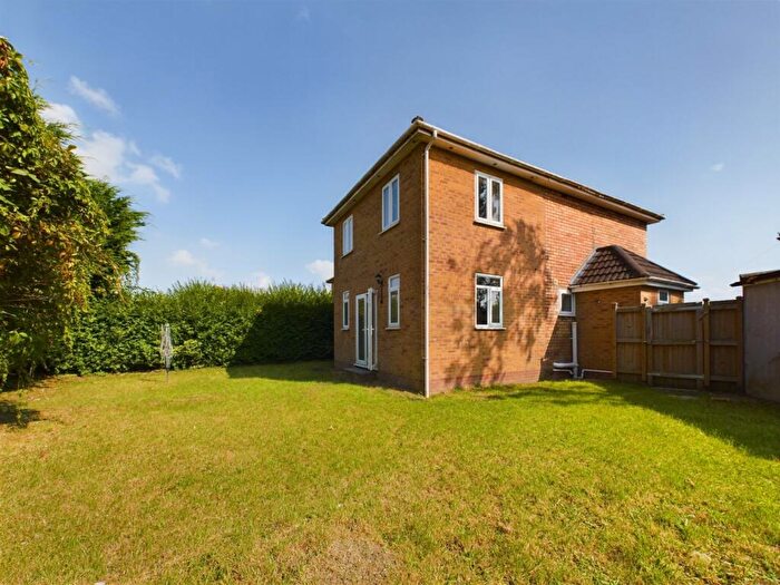 6 Bedroom Semi-Detached House To Rent In Buxton Walk, Bristol, BS7