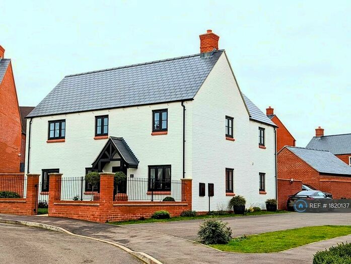 4 Bedroom Detached House To Rent In Cartmel Close, Towcester, NN12