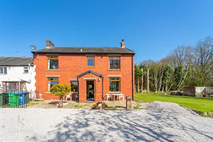 4 Bedroom Semi-Detached House For Sale In Gorses, Birtle, BL9