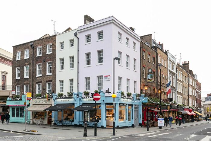 1 Bedroom Flat To Rent In Russell Street, London, WC2B