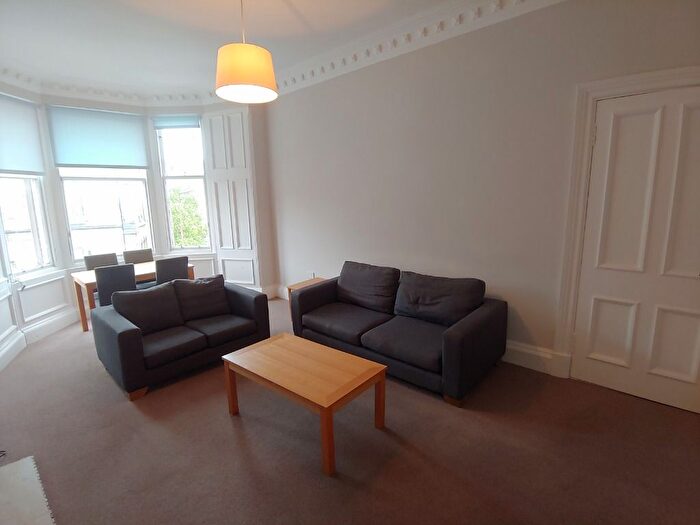 2 Bedroom Flat To Rent In Marchmont Road, Edinburgh, EH9