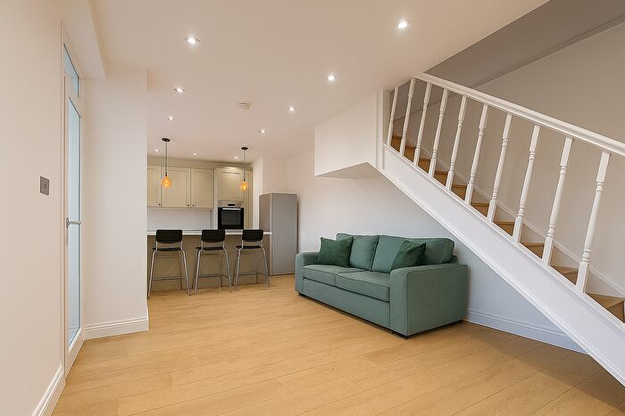 4 Bedroom Property To Rent In Carlton Grove, London, SE15