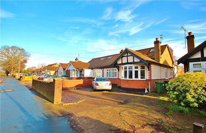 5 Bedroom Bungalow To Rent In Cadbury Road, Sunbury-On-Thames, Surrey, TW16