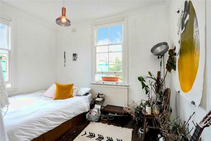 1 Bedroom End Of Terrace House To Rent In Graham Road, London, E8