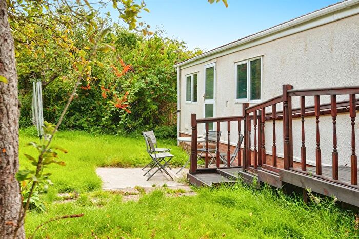 2 Bedroom Mobile/park Home For Sale In Marsh Lane, Frodsham, WA6