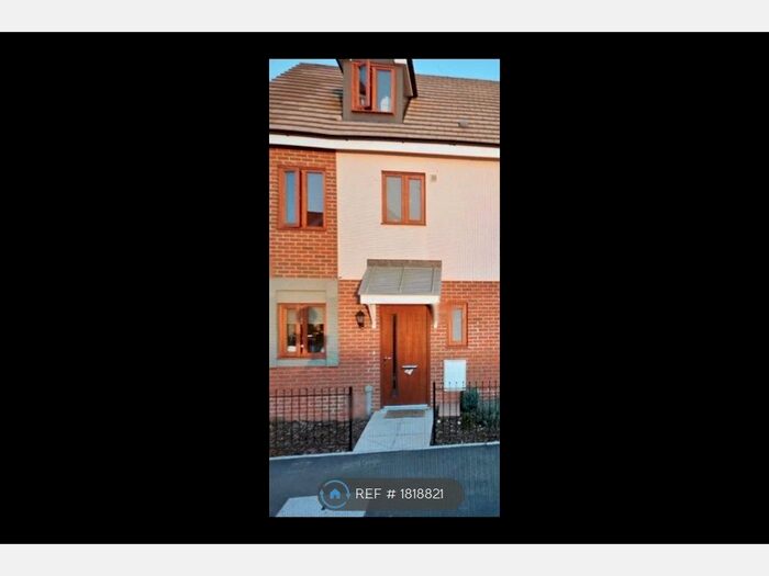 3 Bedroom Semi-Detached House To Rent In Poppy Avenue, Milton Keynes, MK10