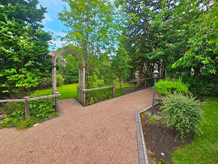 4 Bedroom Semi-Detached House To Rent In Stanley Road, Salford, M7