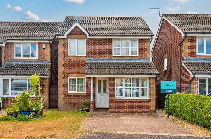 3 Bedroom Detached House For Sale In Victoria Close, Willand, Cullompton, Devon, EX15