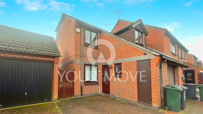 3 Bedroom House To Rent In Hasted Close, Greenhithe, Kent, DA9