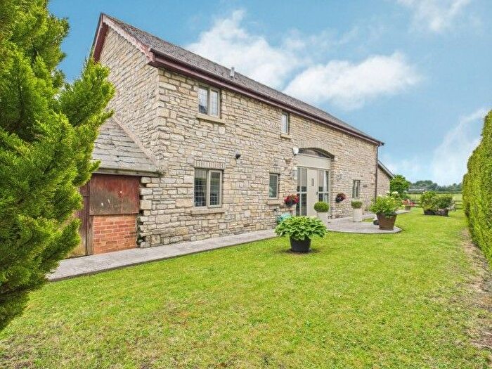 4 Bedroom Barn Conversion For Sale In Broad Street Common, Newport, NP18