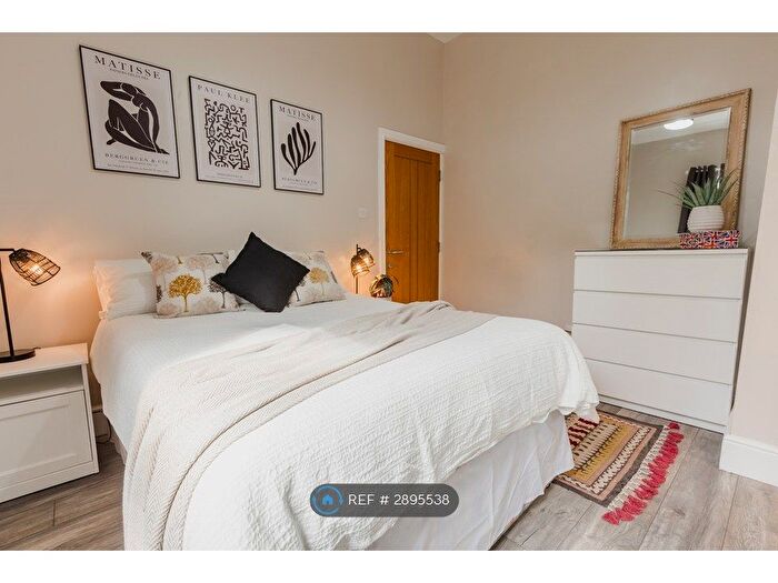2 Bedroom Flat To Rent In Duesbery St, Hull, HU5