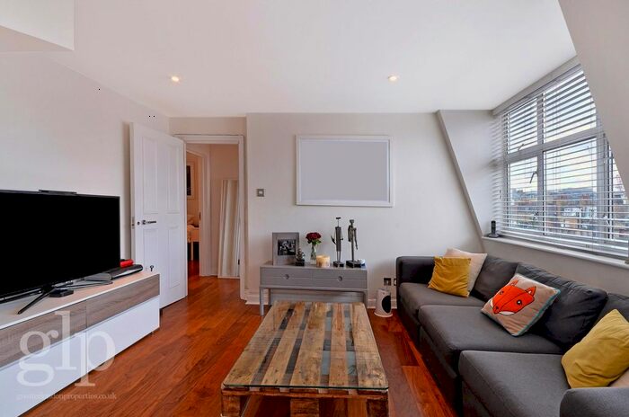 2 Bedroom Flat To Rent In Archer Street, London, W1D