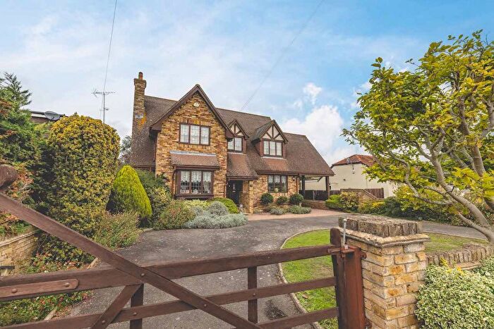 4 Bedroom Detached House For Sale In Wharf Road, Wraysbury, TW19
