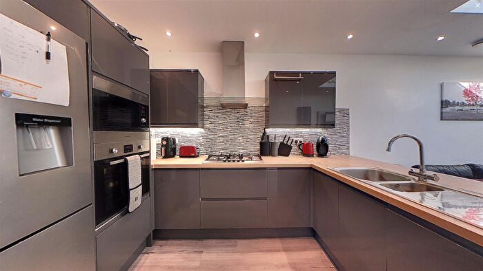 6 Bedroom House To Rent In Teignmouth Road, Birmingham, West Midlands, B29