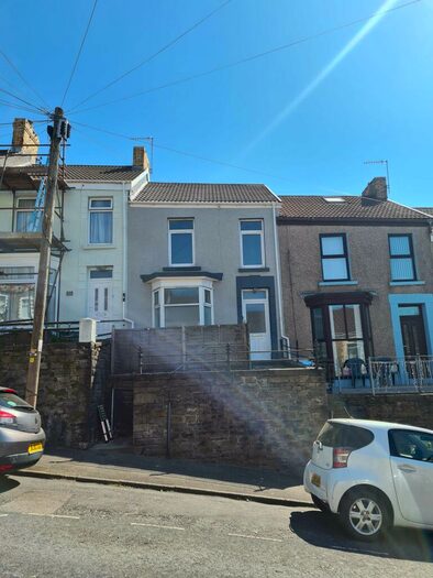 3 Bedroom Terraced House To Rent In St. Thomas, Swansea, SA1