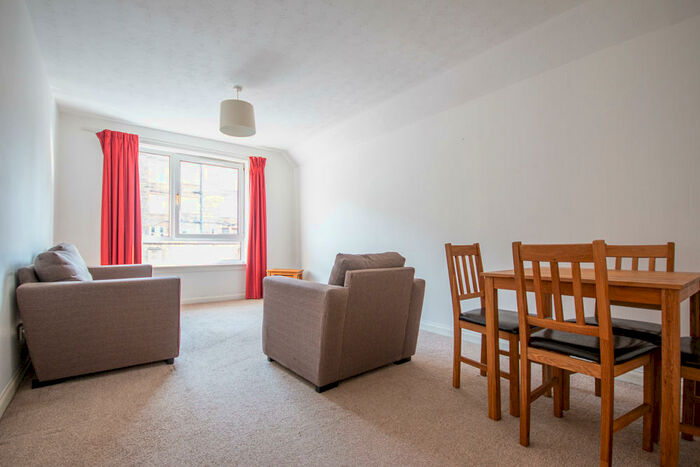 2 Bedroom Flat To Rent In Lochrin Place Edinburgh United Kingdom, EH3