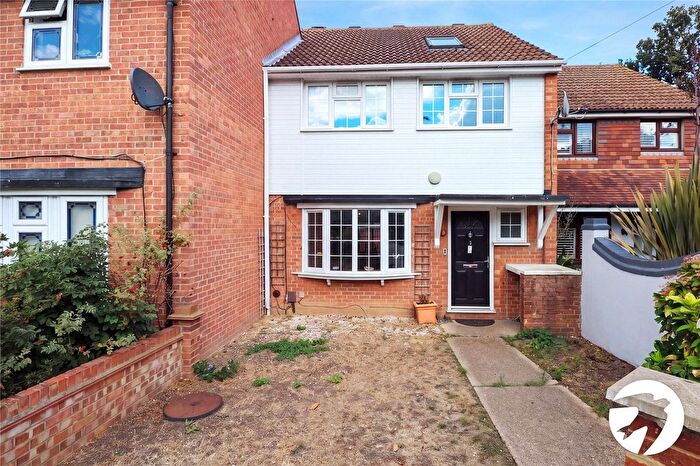 4 Bedroom Terraced House For Sale In Braesyde Close, Belvedere, DA17