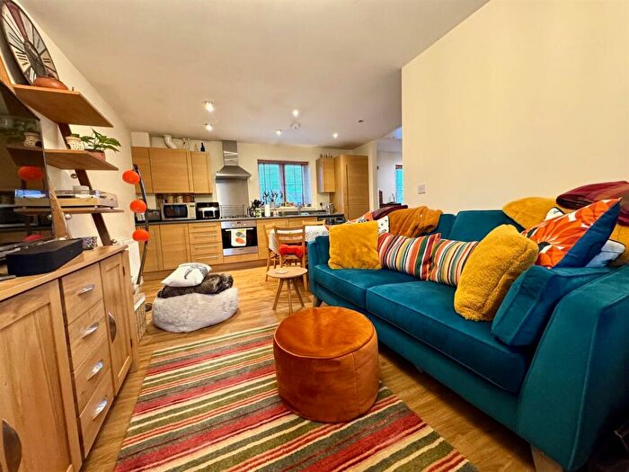 2 Bedroom Coach House For Sale In Yellowhammer Close, Stowmarket, IP14