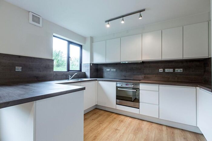 2 Bedroom Flat To Rent In Harrison Court Myers Lane, Off Mercury Road, SE14