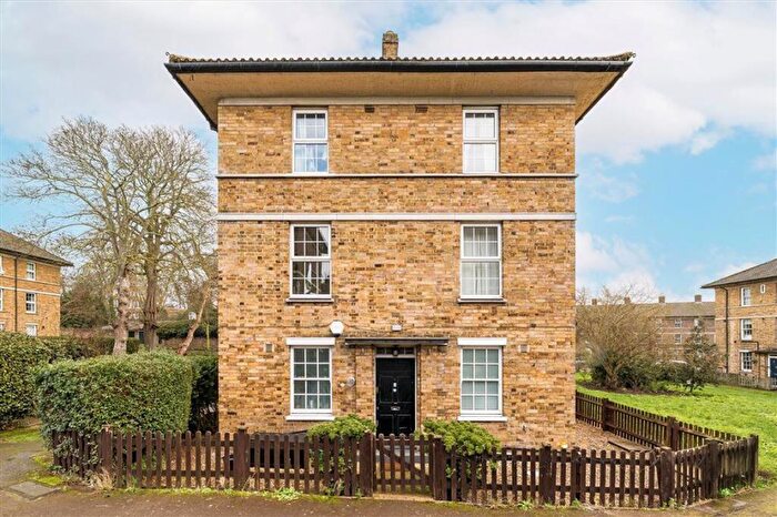 1 Bedroom Flat For Sale In Ryculff Square, Blackheath, SE3