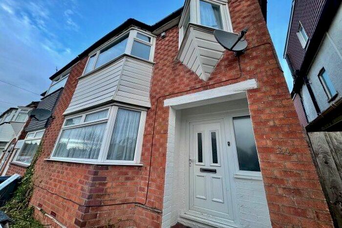3 Bedroom Semi-Detached House To Rent In Max Road, Birmingham, B32