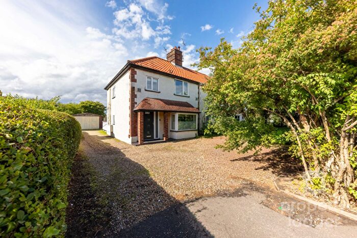3 Bedroom Semi Detached House For Sale In Mile Cross Lane, Norwich, NR6
