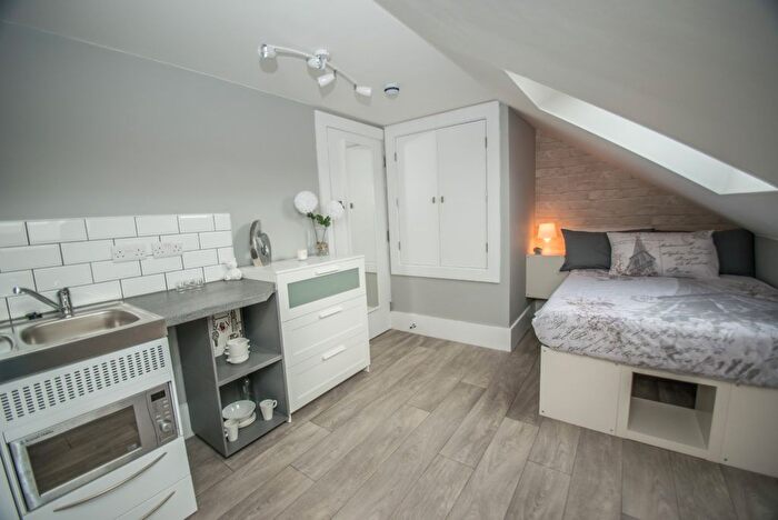 1 Bedroom Studio To Rent In Studio, Harcourt Street, Luton, Bedfordshire, LU1