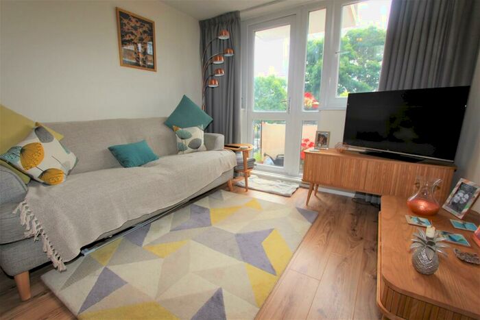 1 Bedroom Flat To Rent In Wat Tyler House, Boyton Road, Hornsey, N8