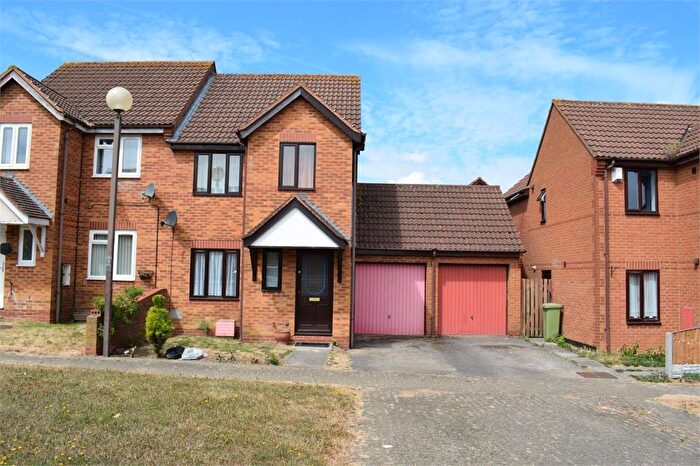 3 Bedroom Semi-Detached House To Rent In Champflower, Furzton, Milton Keynes, MK4