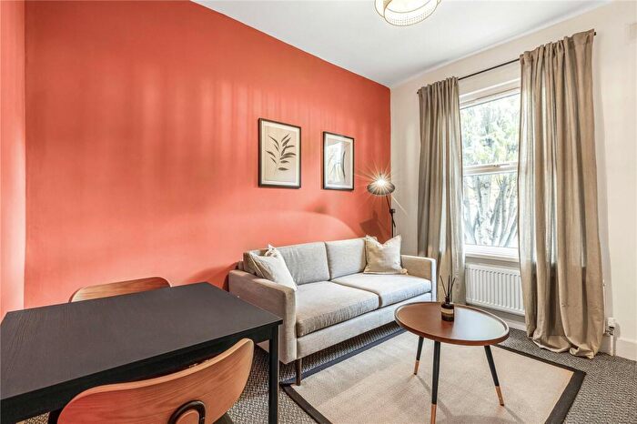 2 Bedroom Apartment To Rent In Belton Road, London, E11