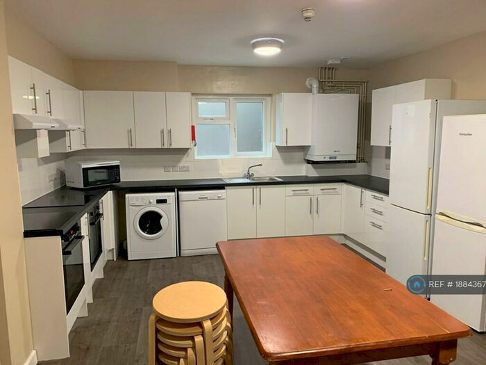 7 Bedroom Flat To Rent In Classic House, Bristol, BS1