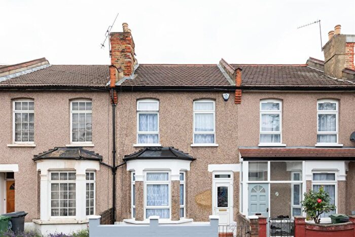 2 Bedroom House To Rent In Pasquier Road, Walthamstow, E17