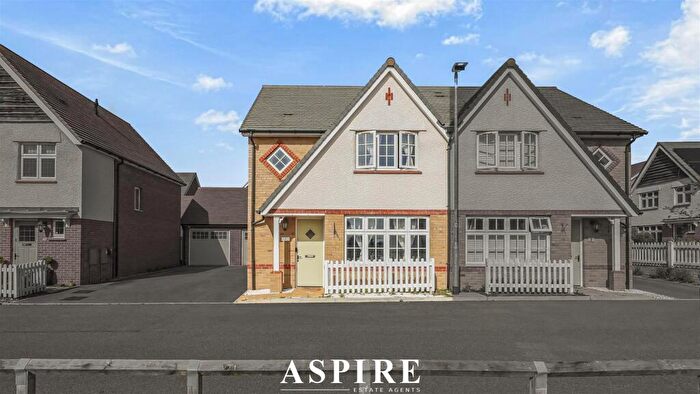 3 Bedroom Semi-Detached House For Sale In French Close, Langdon Hills, Basildon, SS16