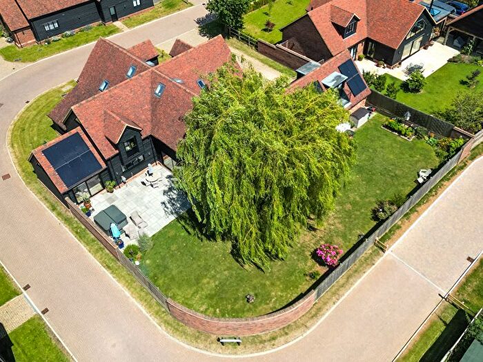 4 Bedroom Detached House For Sale In Cookes Meadow, Northill, SG18