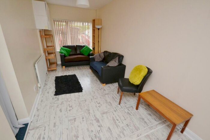 4 Bedroom Semi-Detached House To Rent In Allenfield Court, Park Road, Lenton, Nottingham, NG7