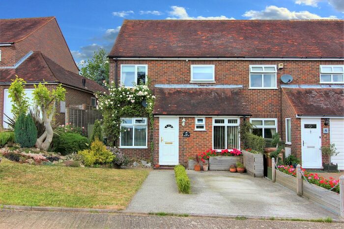 3 Bedroom End Of Terrace House For Sale In Meadow View, Hothfield, Ashford, TN26