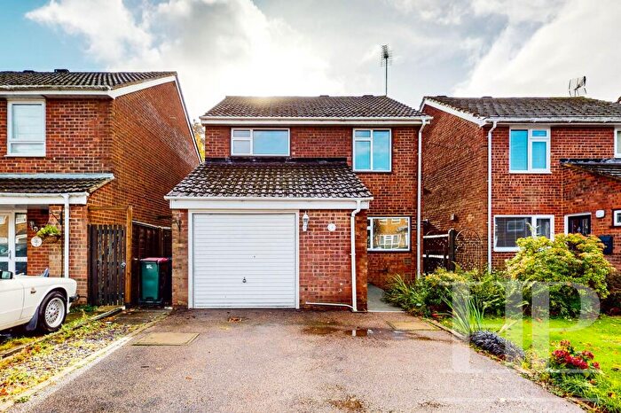3 Bedroom Detached House To Rent In Wadham Close, Crawley, RH10