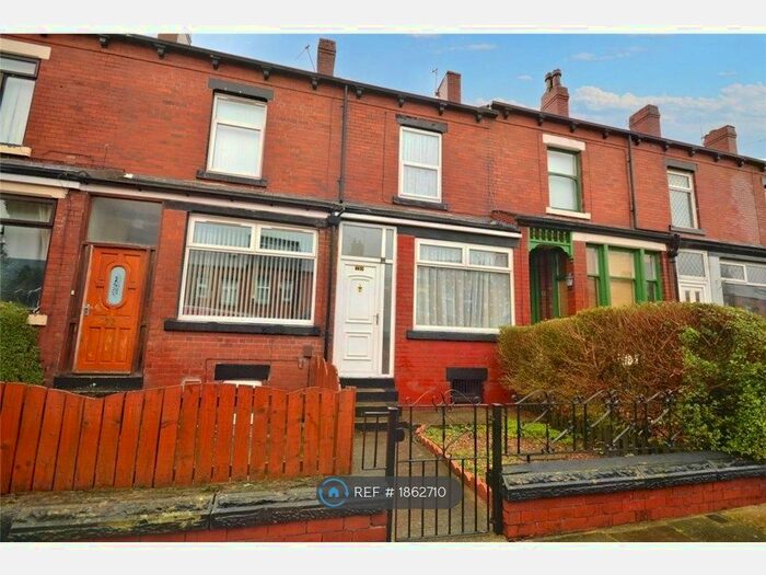 3 Bedroom Terraced House To Rent In Parkfield Mount, Leeds, LS11