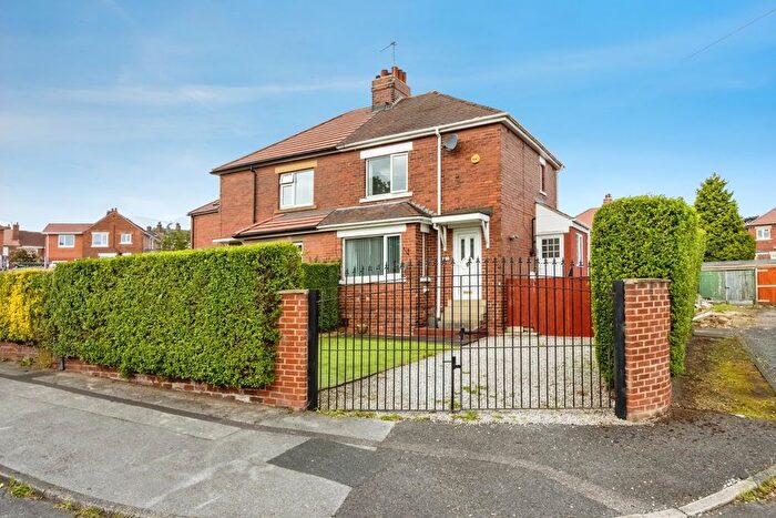 2 Bedroom Semi Detached House For Sale In Bevin Crescent, Wakefield, West Yorkshire, WF1