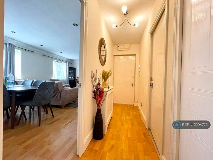 2 Bedroom Flat To Rent In Blessing Way, Barking, IG11