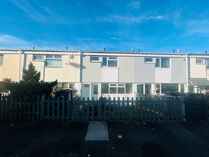 3 Bedroom Property To Rent In Ilsham Grove, Birmingham, B31