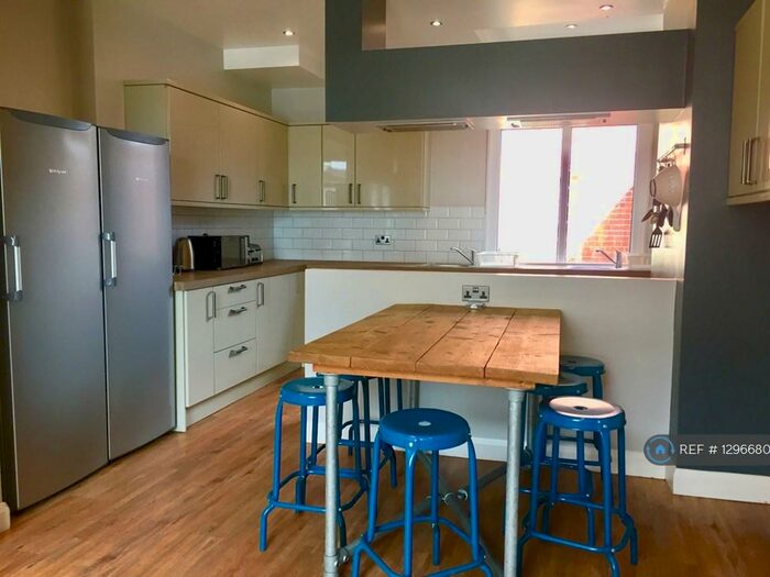 7 Bedroom End Of Terrace House To Rent In Ashton Street, Preston, PR2