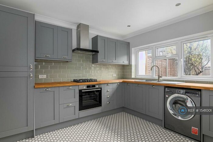 2 Bedroom Terraced House To Rent In Melford Road, London, E11