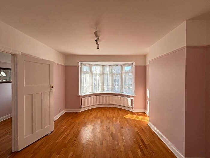 3 Bedroom Semi Detached House To Rent In Welbeck Road, Harrow, HA2