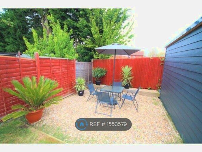 4 Bedroom Detached House To Rent In Ethorpe, Two Mile Ash, Milton Keynes, MK8