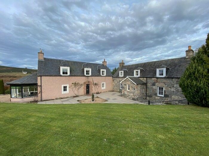 4 Bedroom Detached House For Sale In Craggie Villas, Daviot, Inverness, Highland. IV2